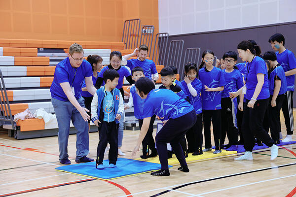 学生集会 - 首次学院活动,南通惠立学校